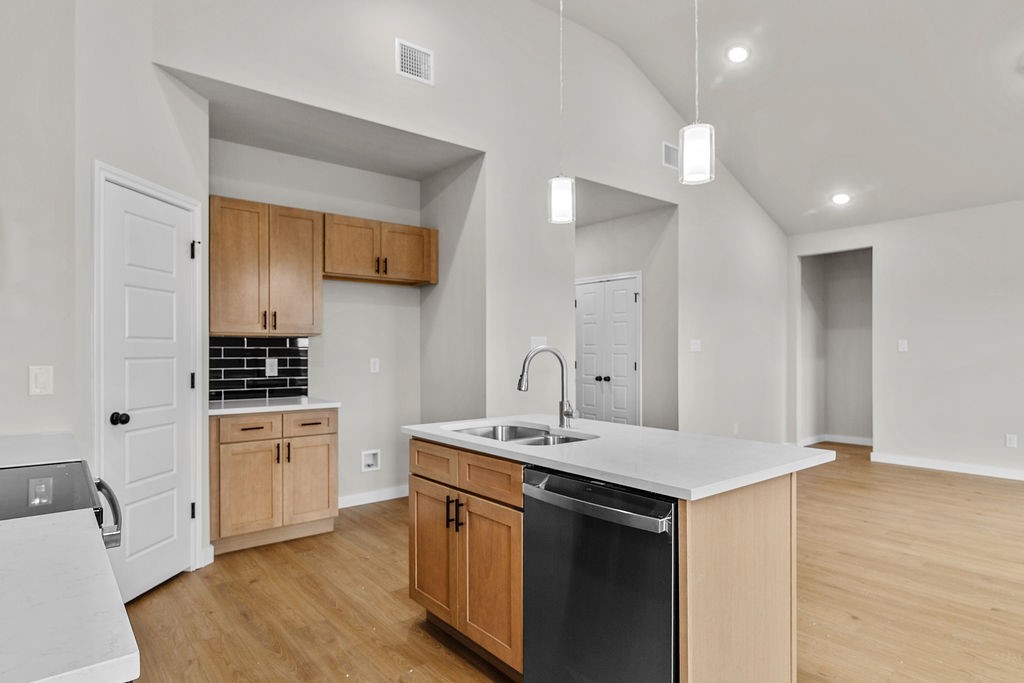 10516 Ruffin Drive Fort Worth TX 76131