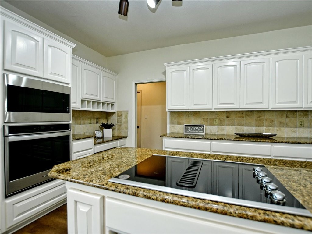 505 Vista View Trail Spicewood TX 78669