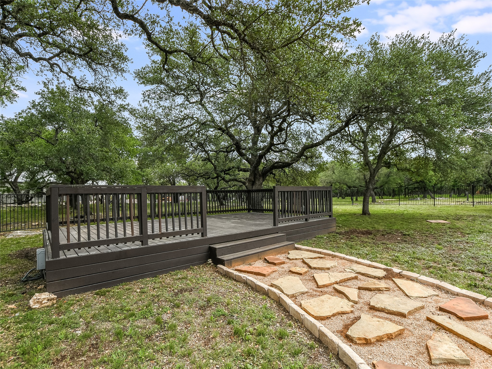 505 Vista View Trail Spicewood TX 78669