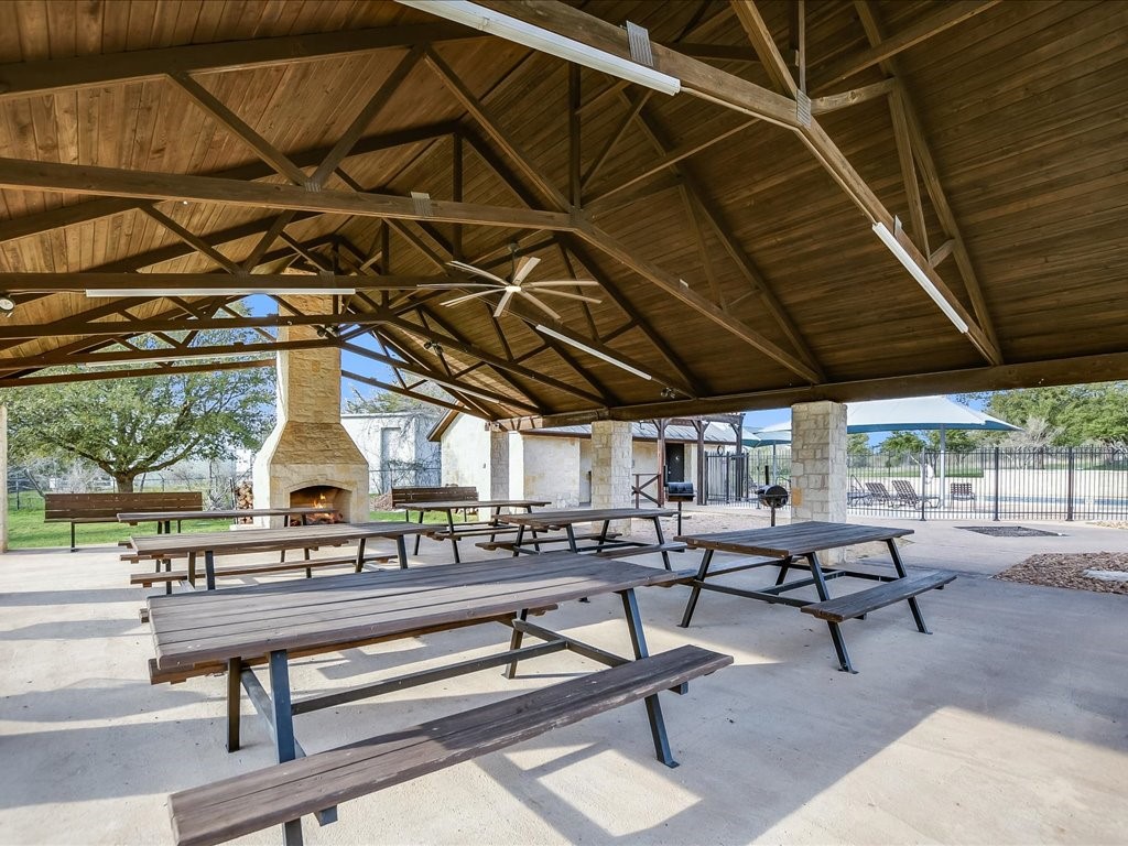 505 Vista View Trail Spicewood TX 78669