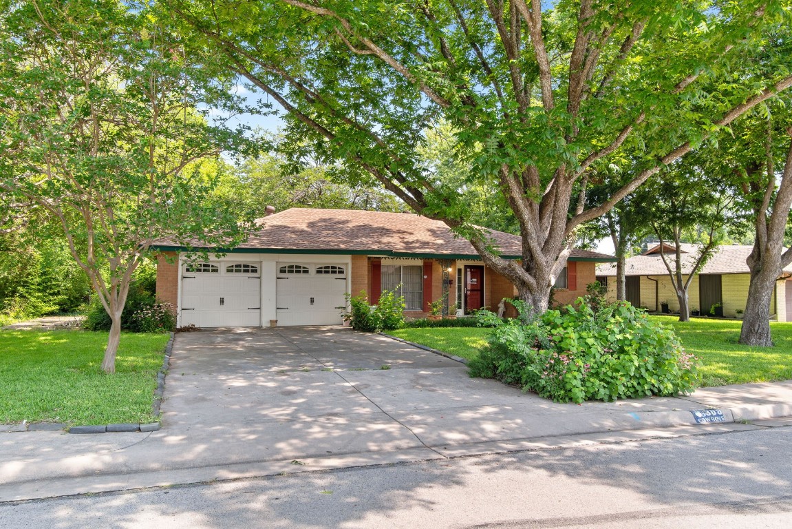 309 Valleyglen Drive Desoto TX 75115