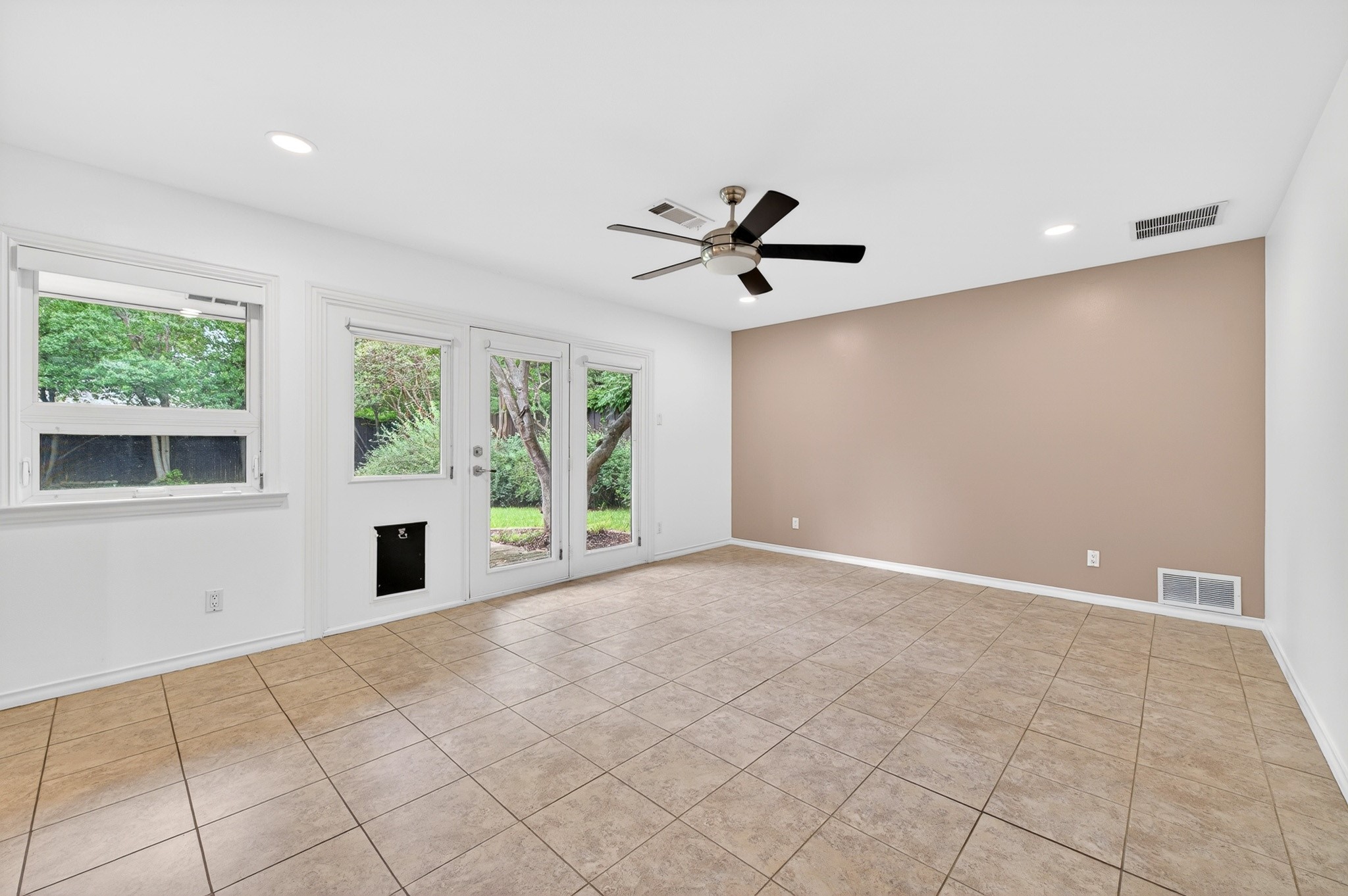 3763 Vinecrest Drive Dallas TX 75229