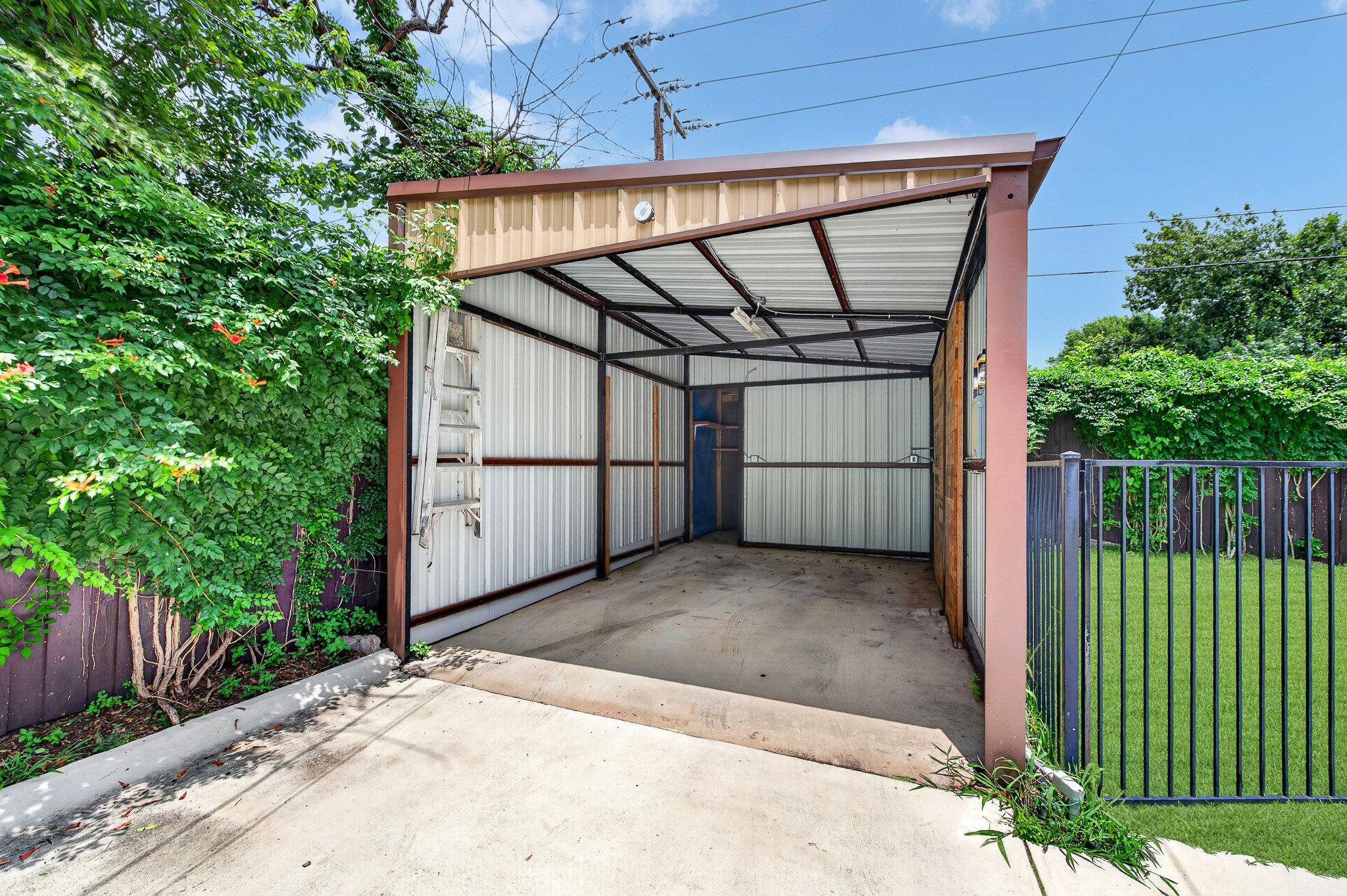 3763 Vinecrest Drive Dallas TX 75229