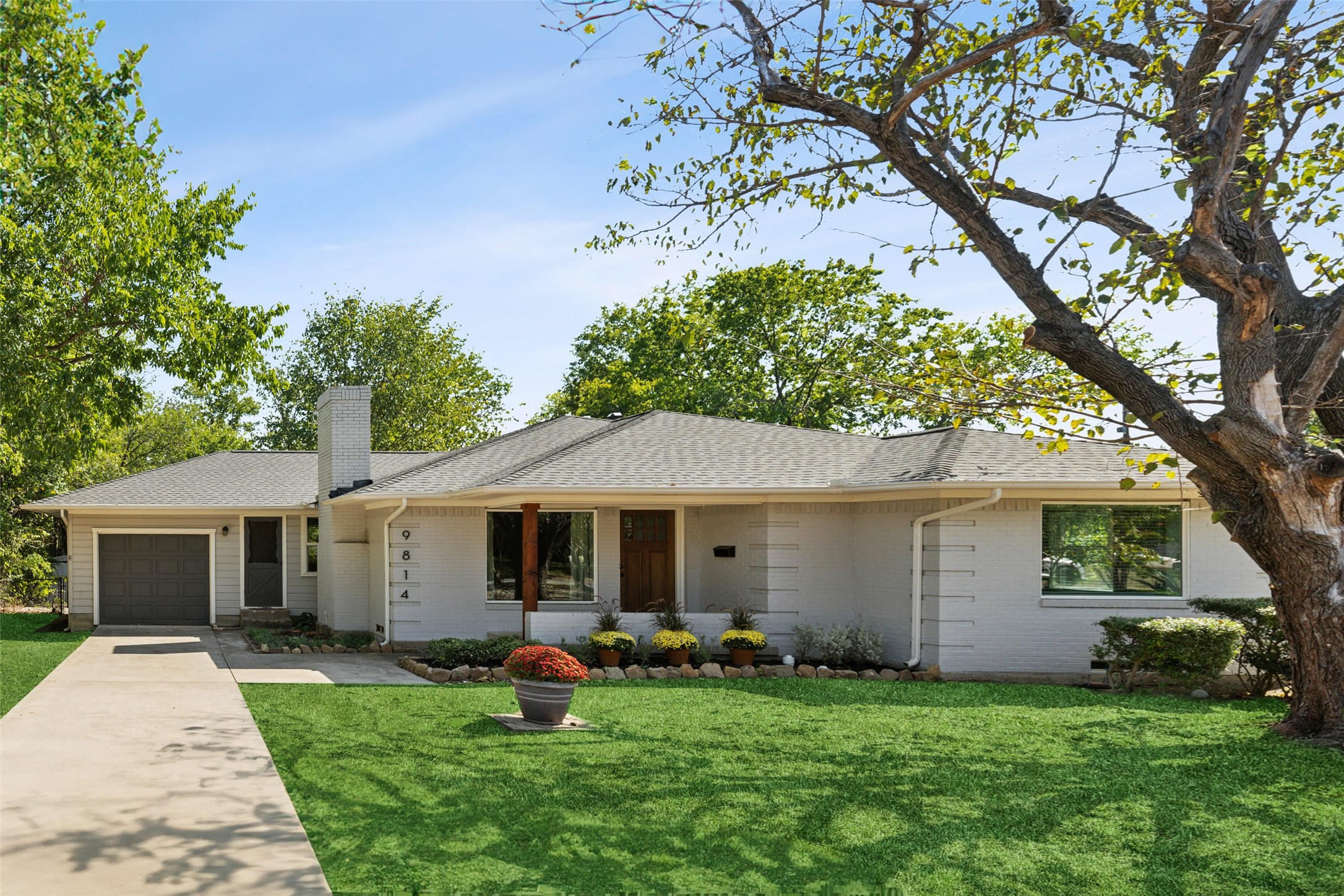 9814 Cloister Drive Dallas TX 75228