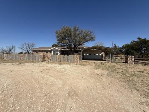 337 County Road 692 Seagraves TX 79359