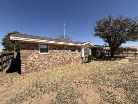 337 County Road 692 Seagraves TX 79359