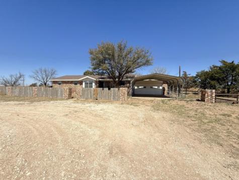 337 County Road 692 Seagraves TX 79359