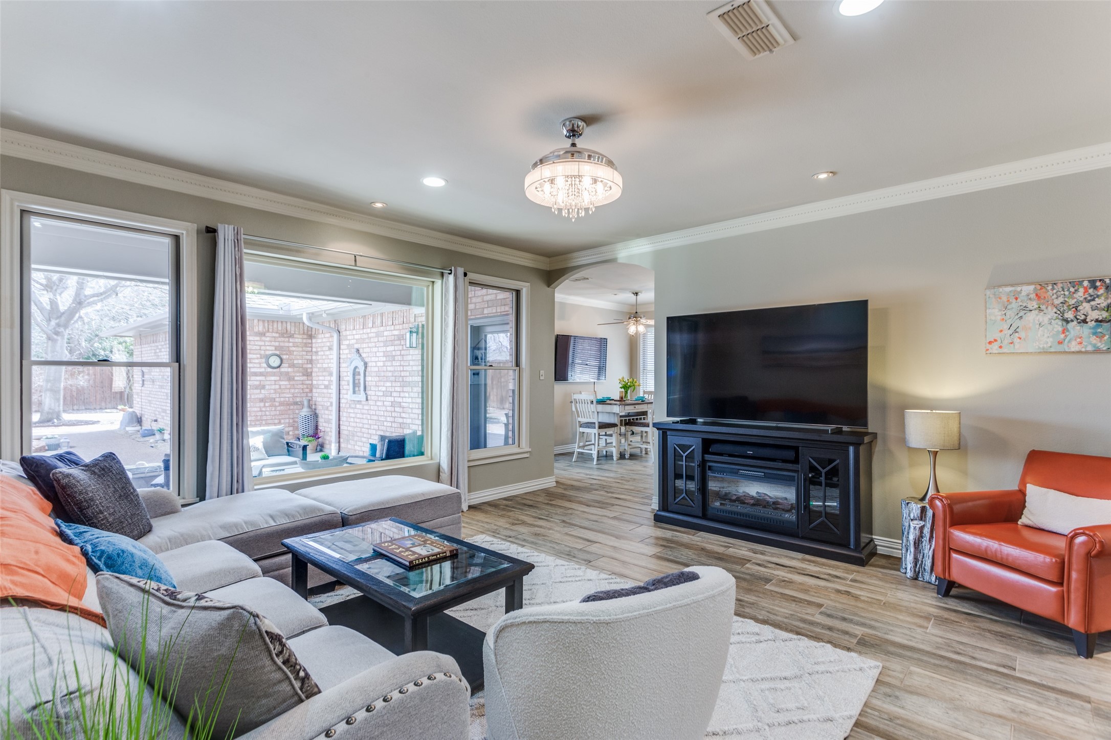 5927 Bellaire Drive Benbrook TX 76132