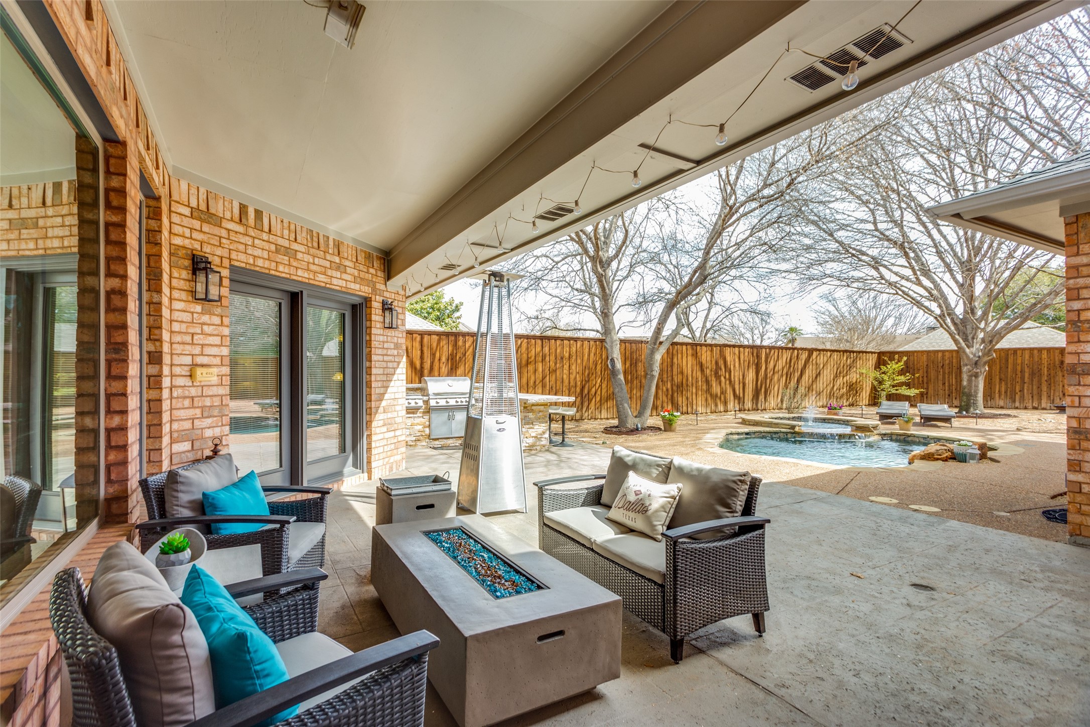 5927 Bellaire Drive Benbrook TX 76132