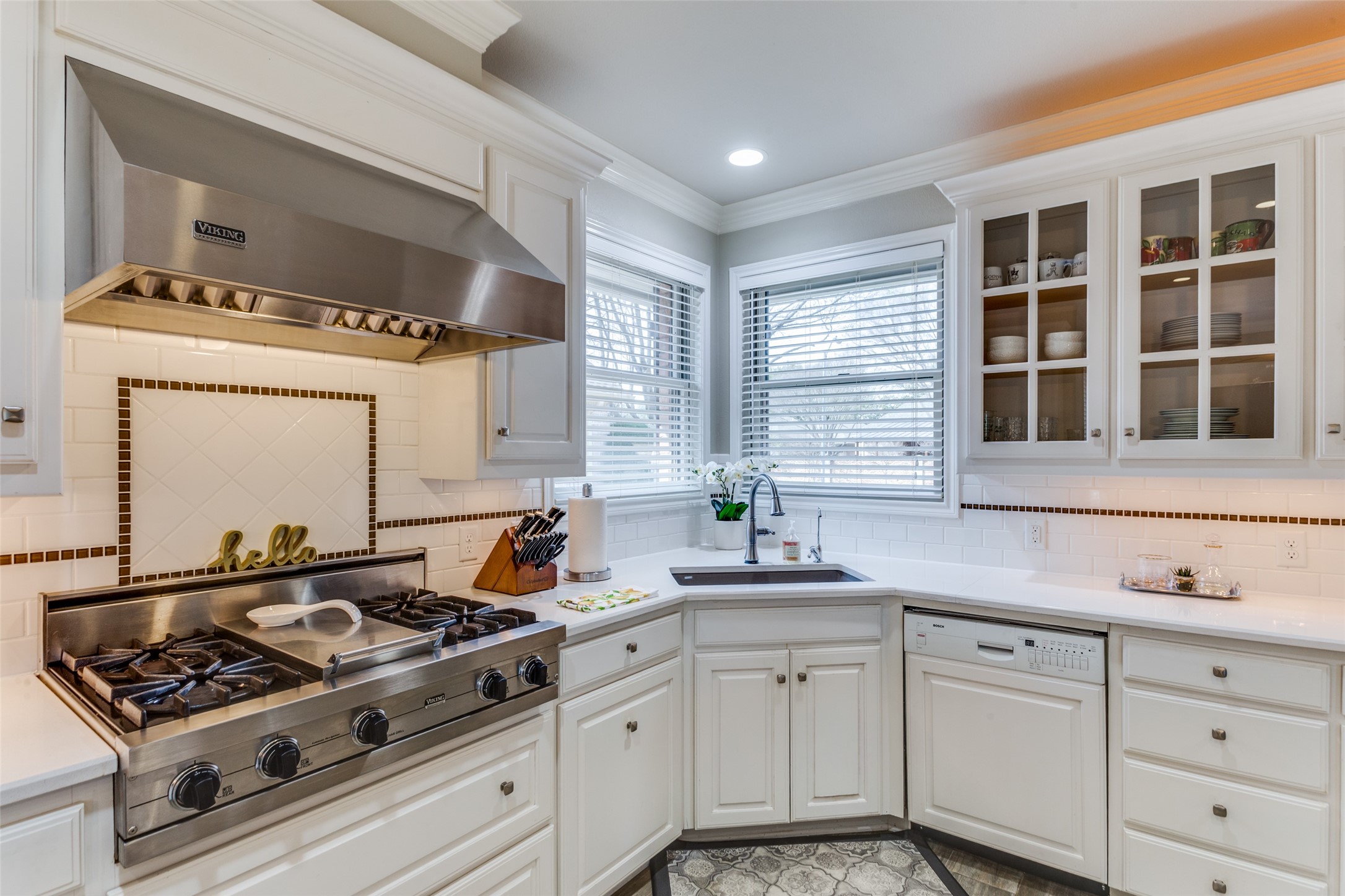 5927 Bellaire Drive Benbrook TX 76132