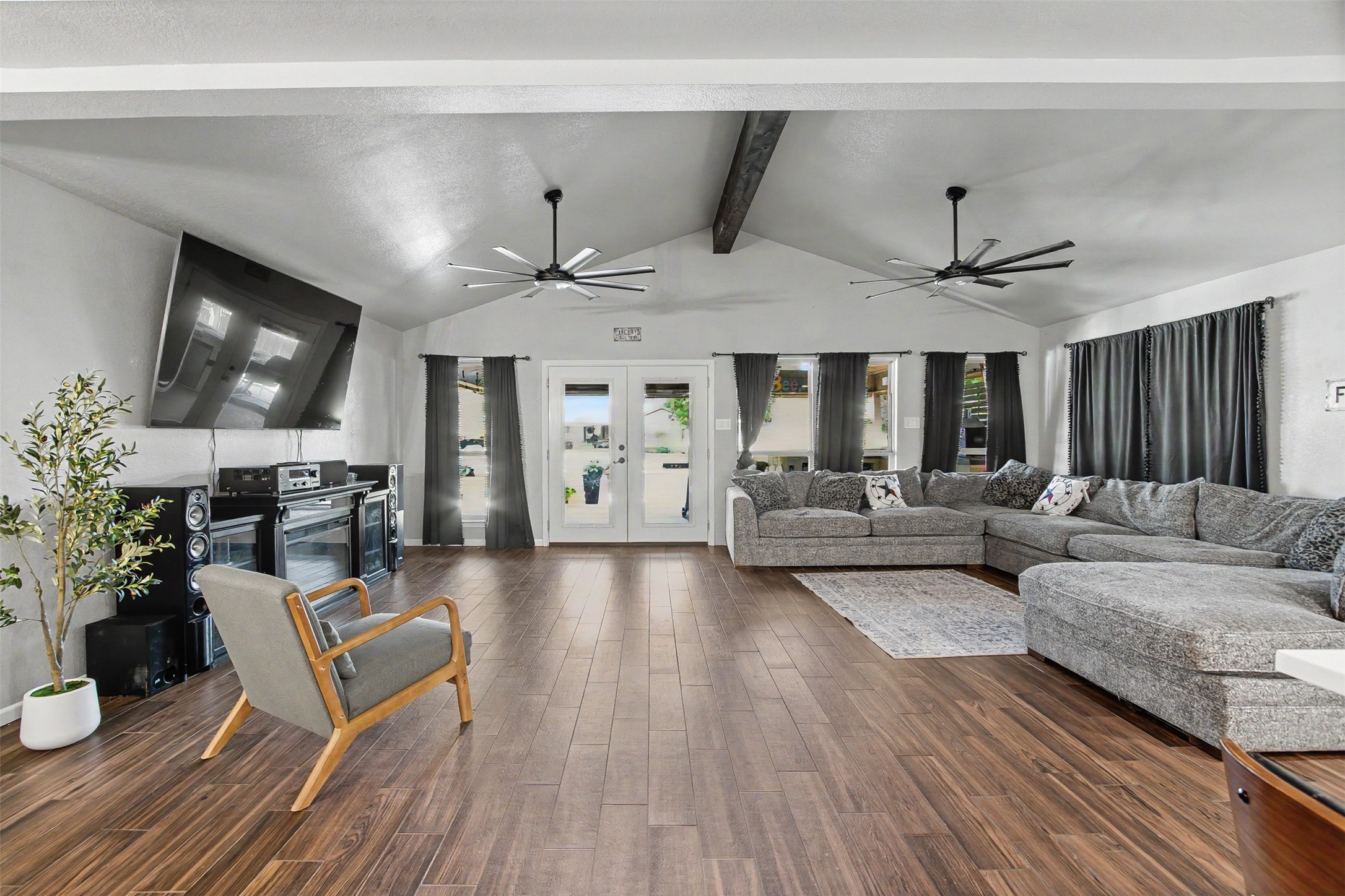3801 Quail Run Granbury TX 76049