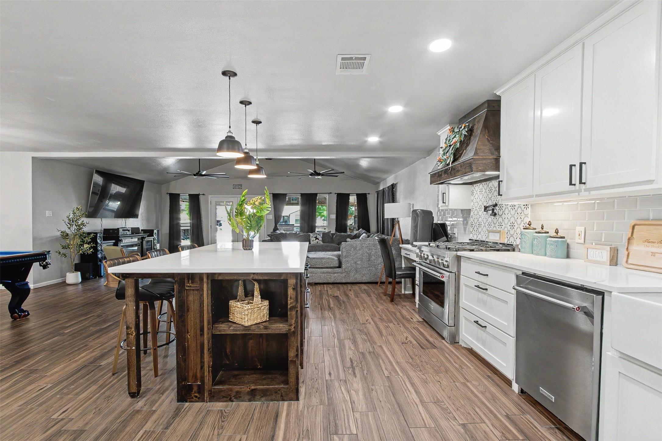 3801 Quail Run Granbury TX 76049