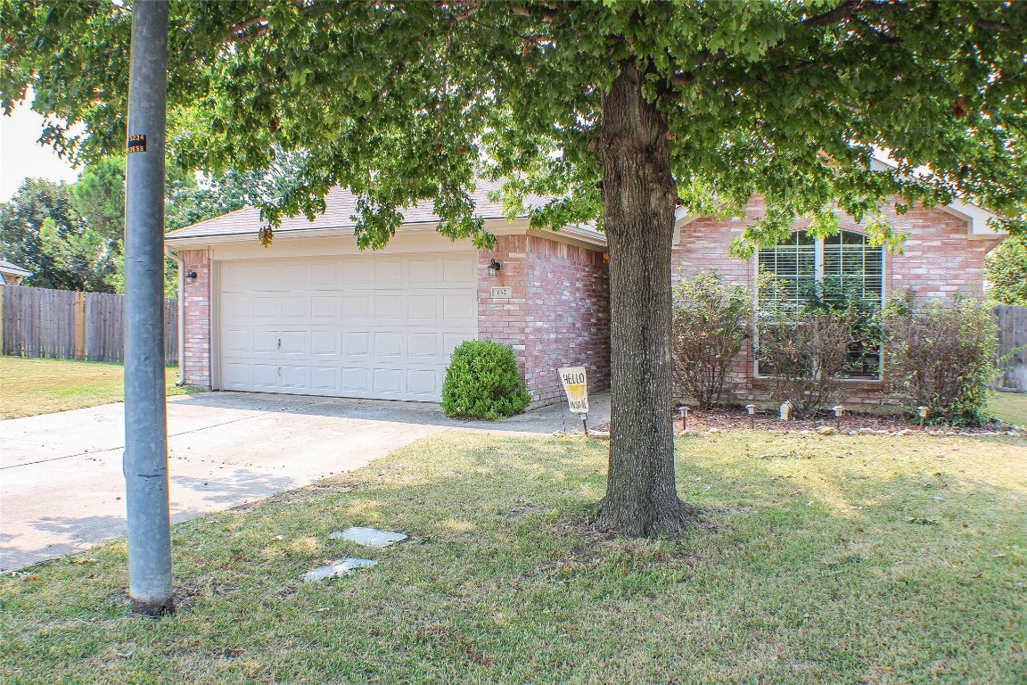 132 Hampton Court Rhome TX 76078