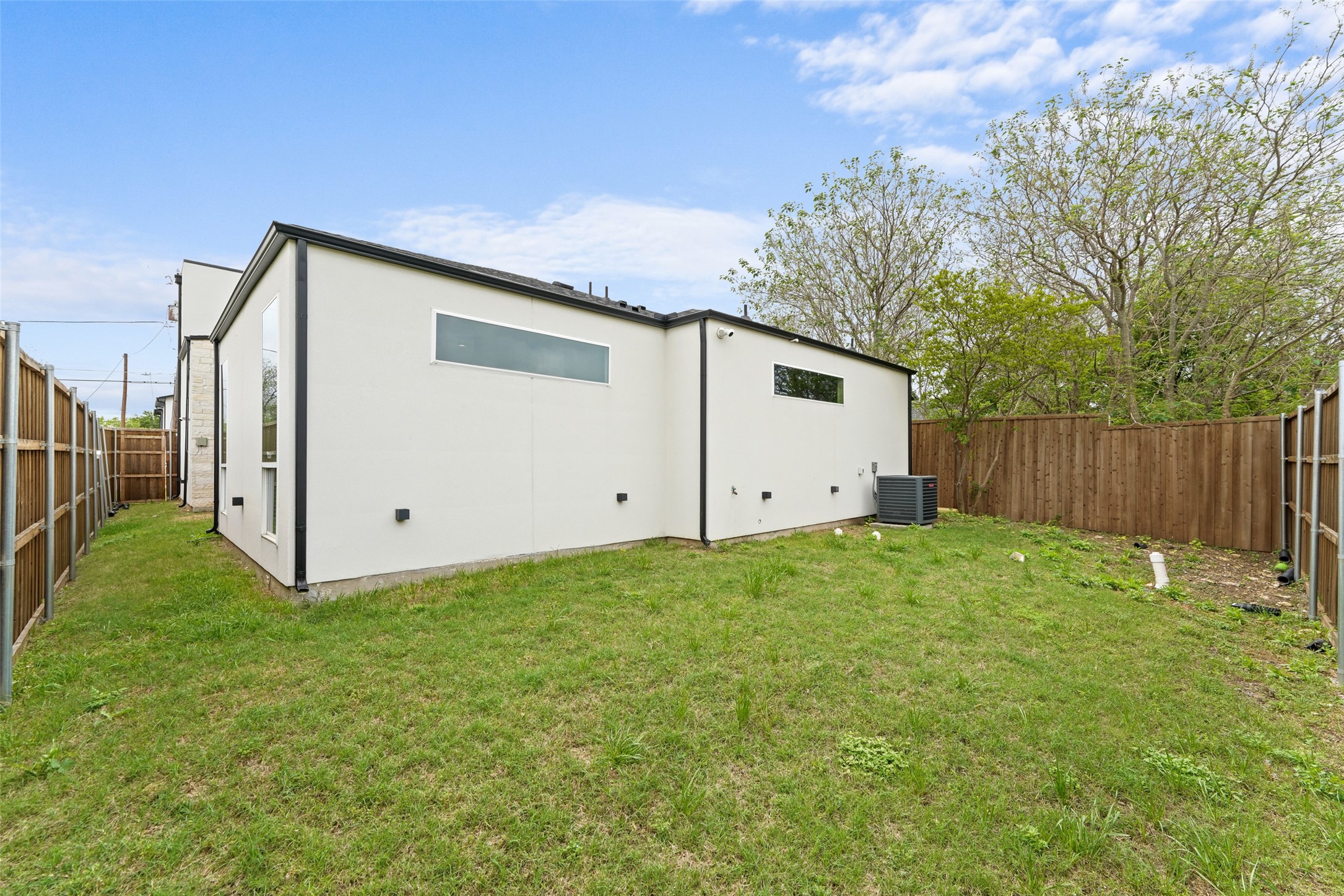 6715 Tyree Street Dallas TX 75209