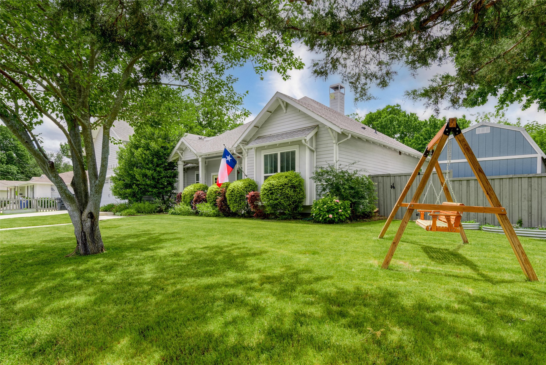 1215 Coleman Street Mckinney TX 75069