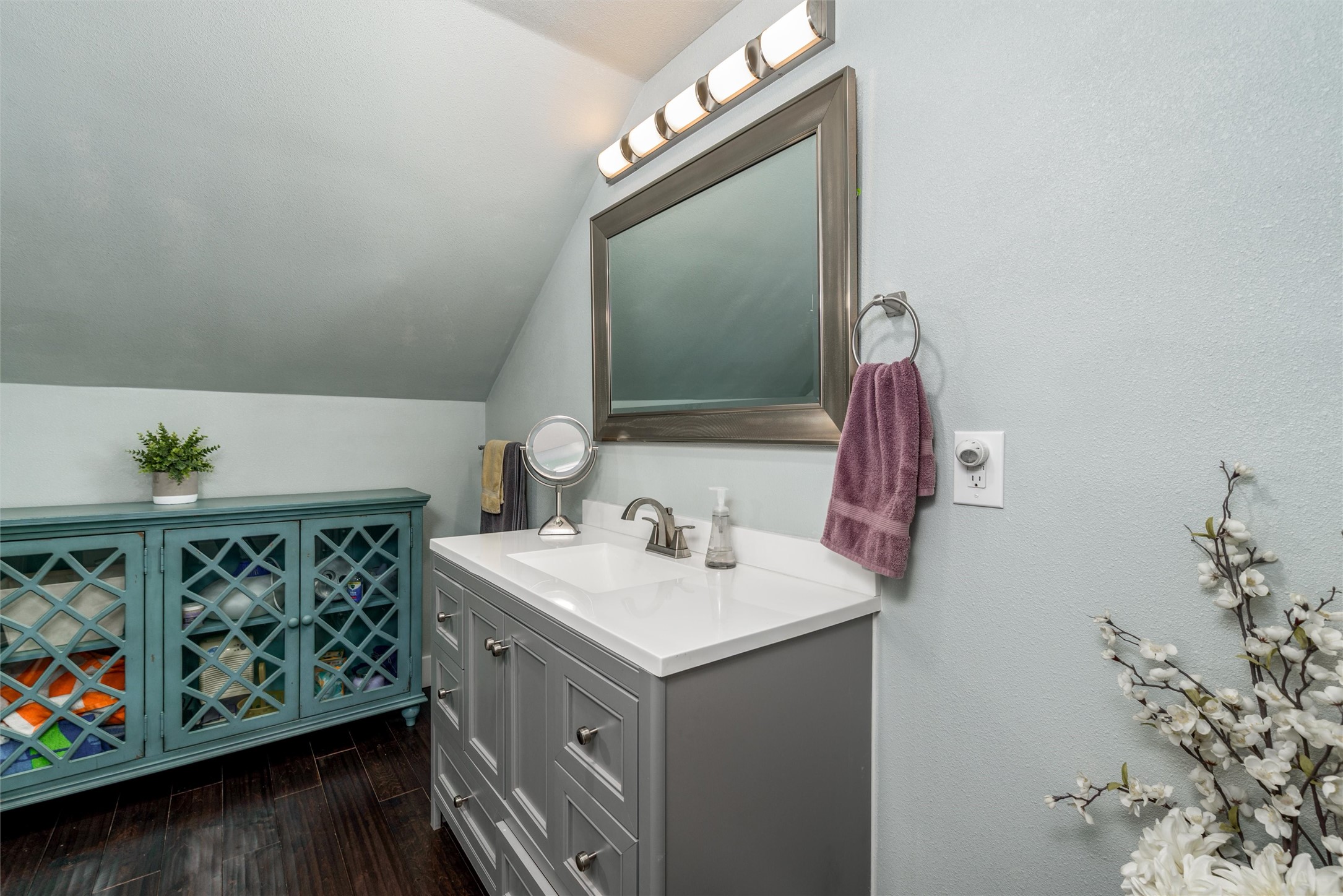 1215 Coleman Street Mckinney TX 75069
