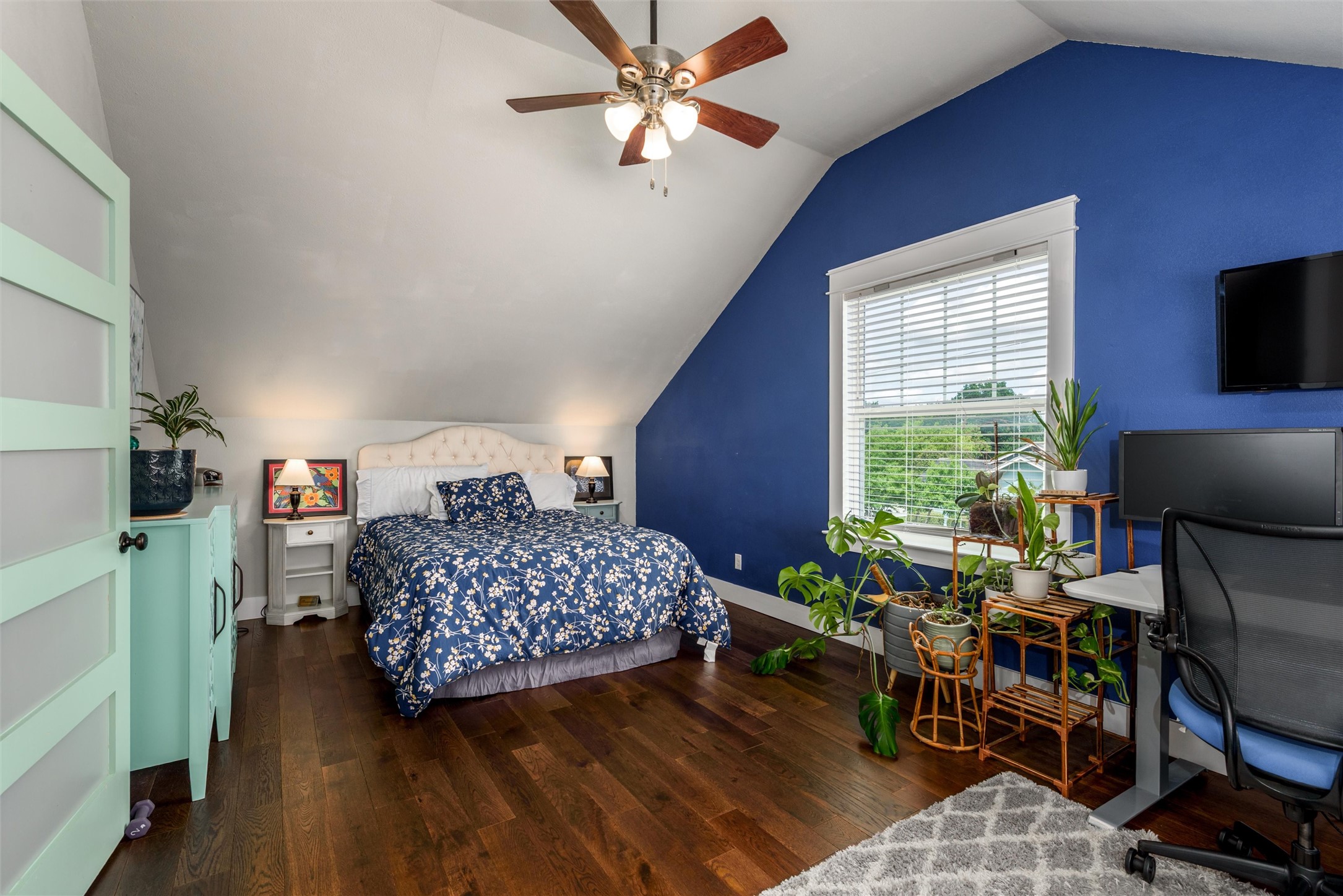1215 Coleman Street Mckinney TX 75069