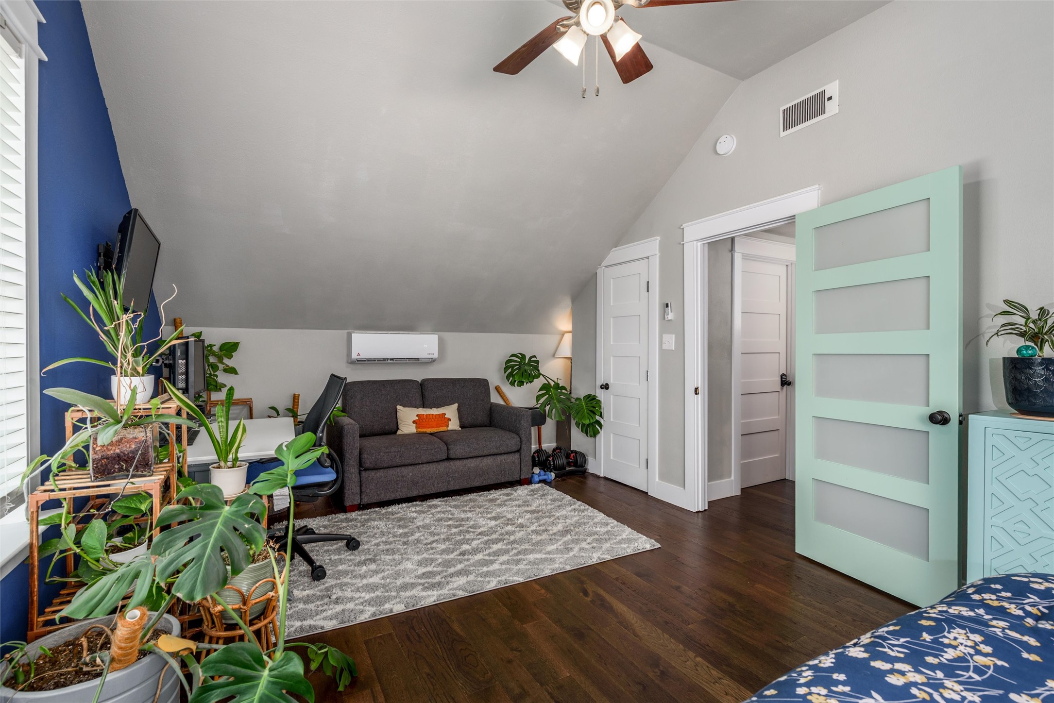 1215 Coleman Street Mckinney TX 75069