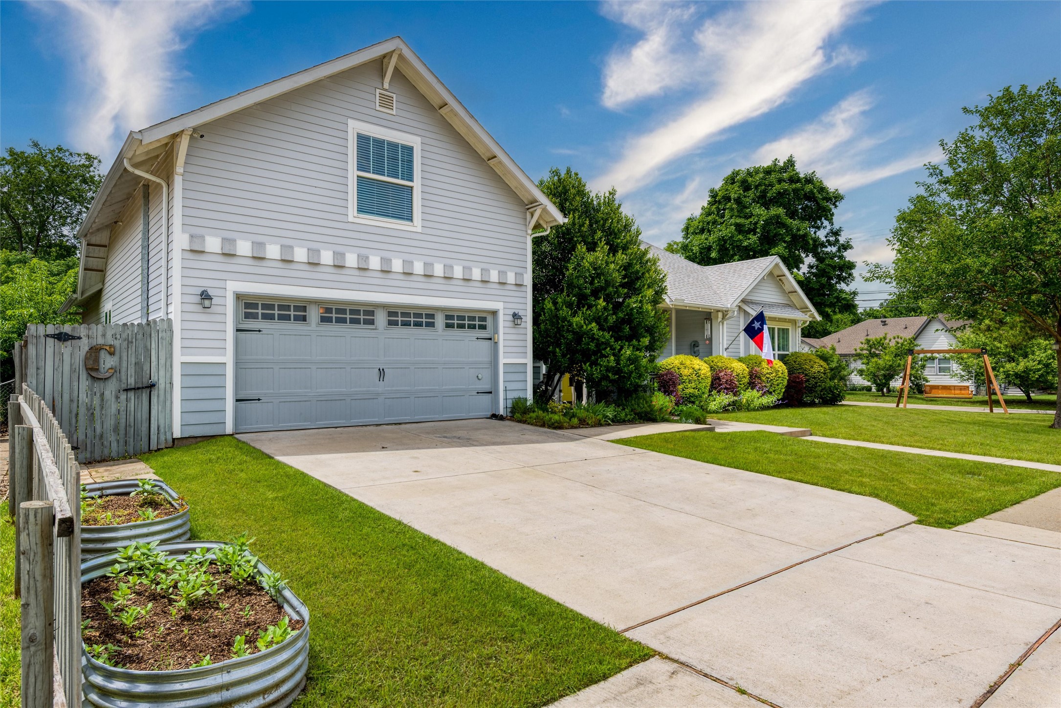 1215 Coleman Street Mckinney TX 75069