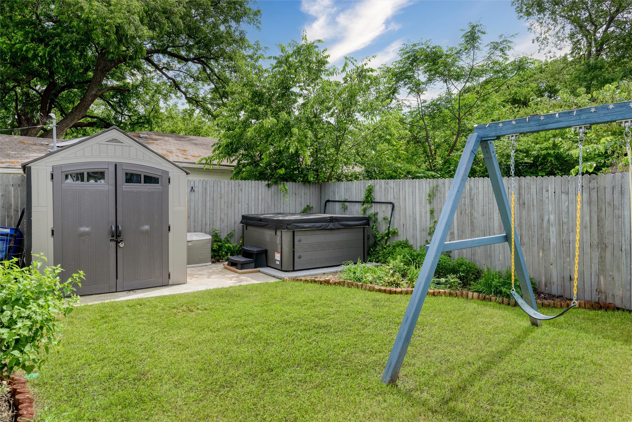 1215 Coleman Street Mckinney TX 75069