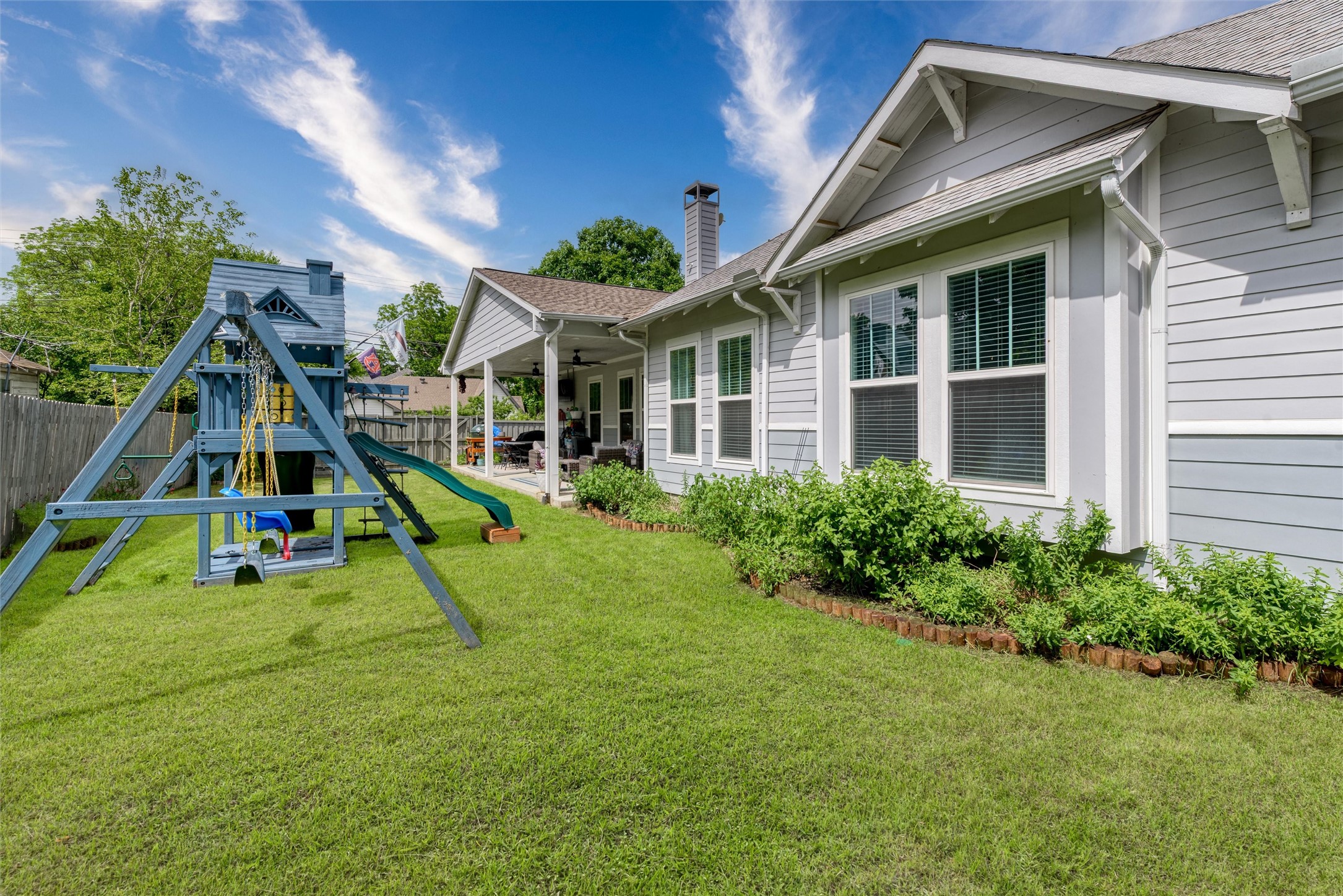 1215 Coleman Street Mckinney TX 75069