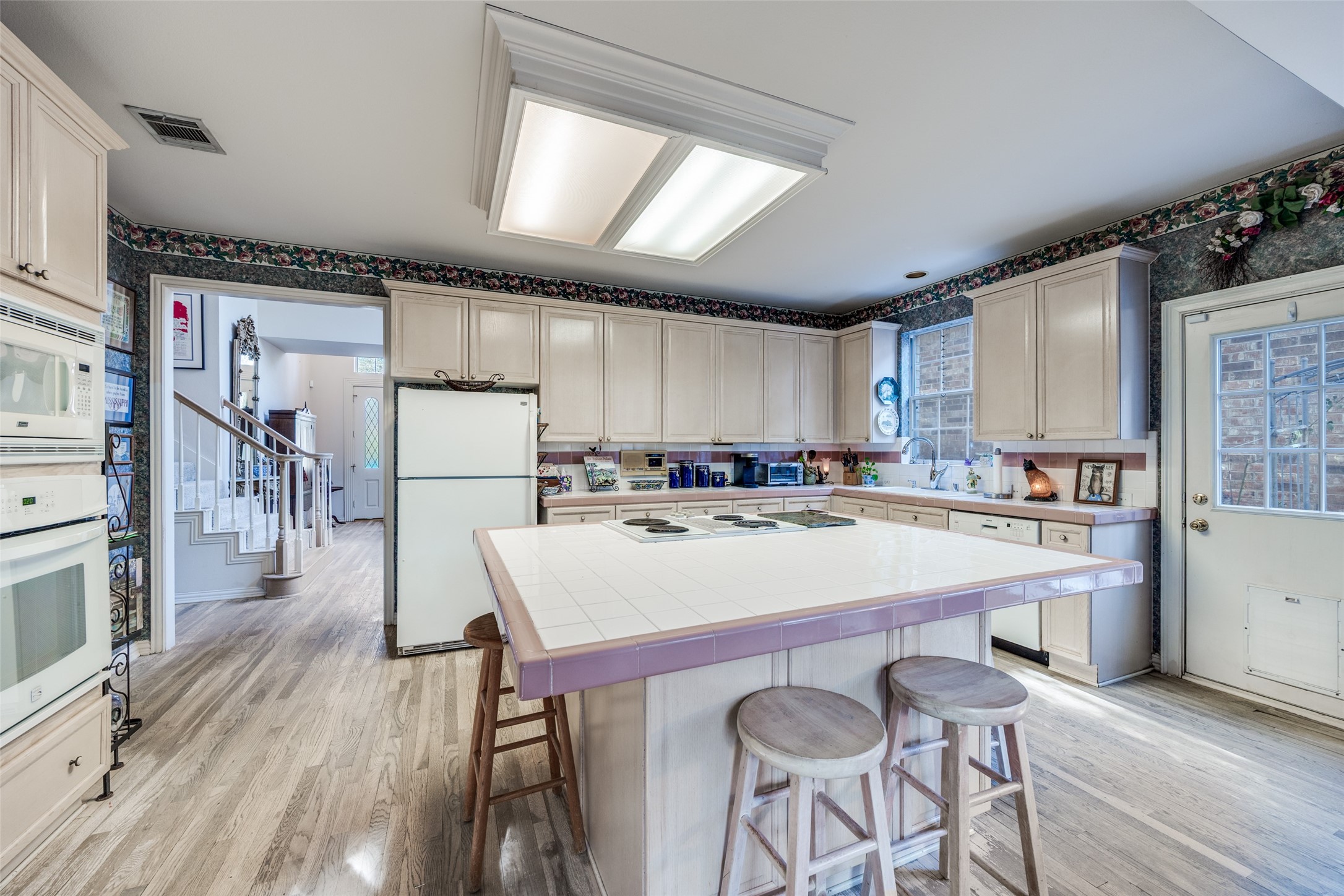 1536 Waterside Court Dallas TX 75218