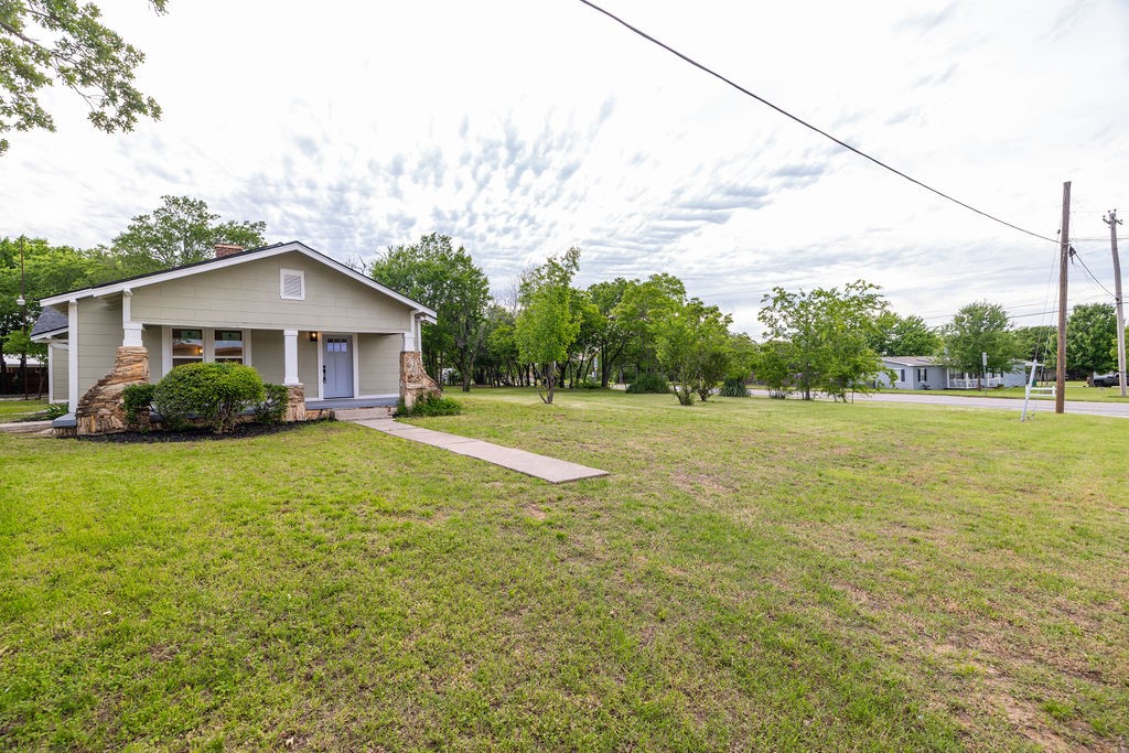711 Fannin Street Nocona TX 76255