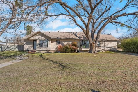 203 S Broadway Street Meridian TX 76665
