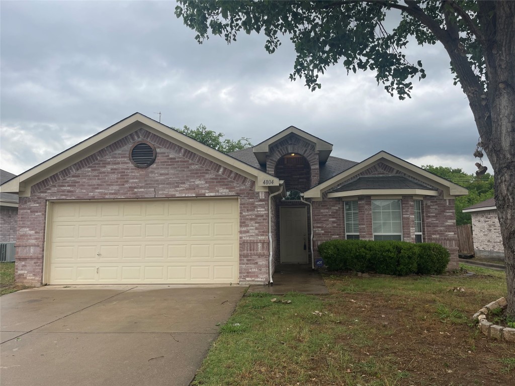 4804 Sapphire Lane Granbury TX 76049