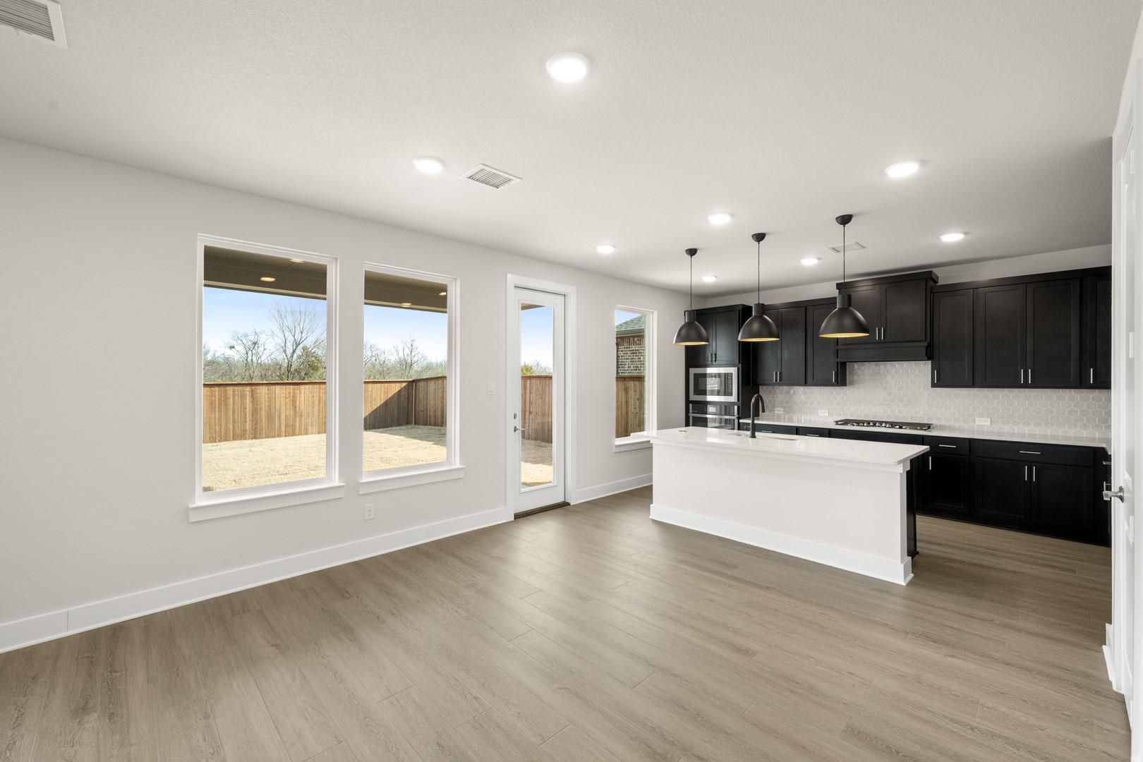 2216 Shady Elm Road Midlothian TX 76065