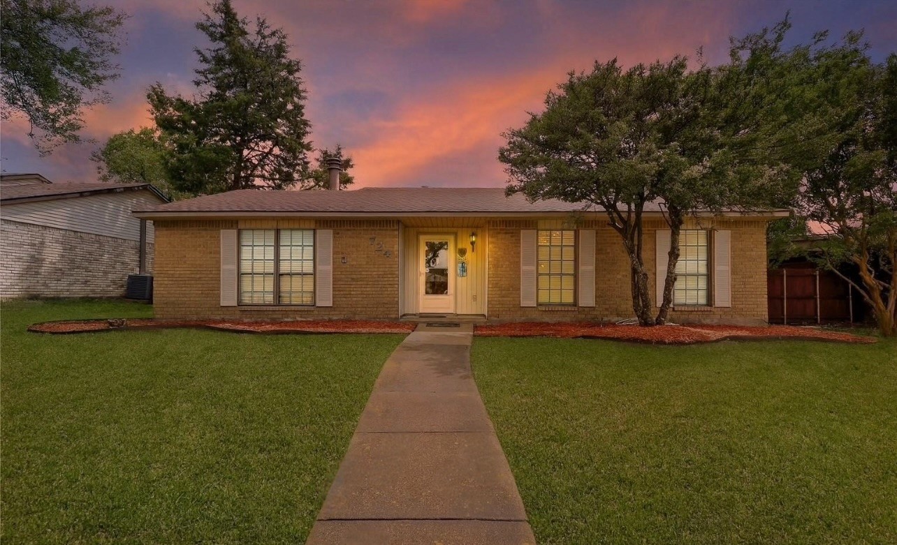 724 Via Barcelona Mesquite TX 75150