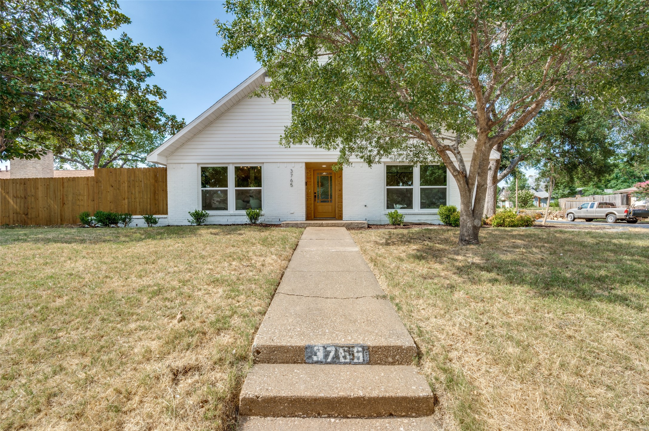 3765 Crown Shore Drive Dallas TX 75244