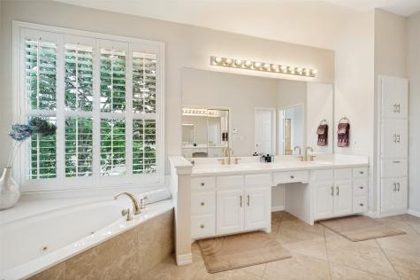 820 Parkwood Court Mckinney TX 75072