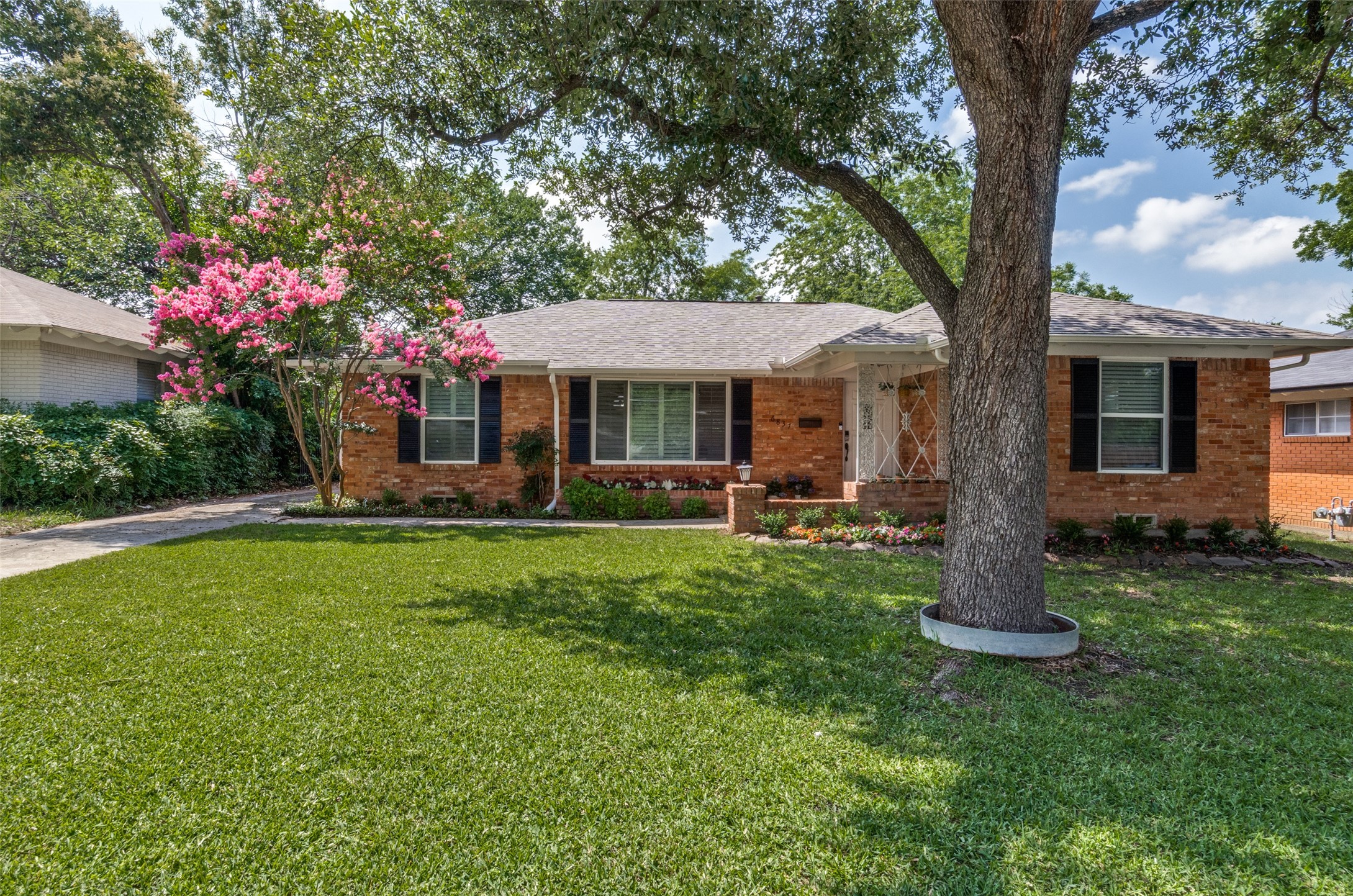 6837 Trammel Drive Dallas TX 75214