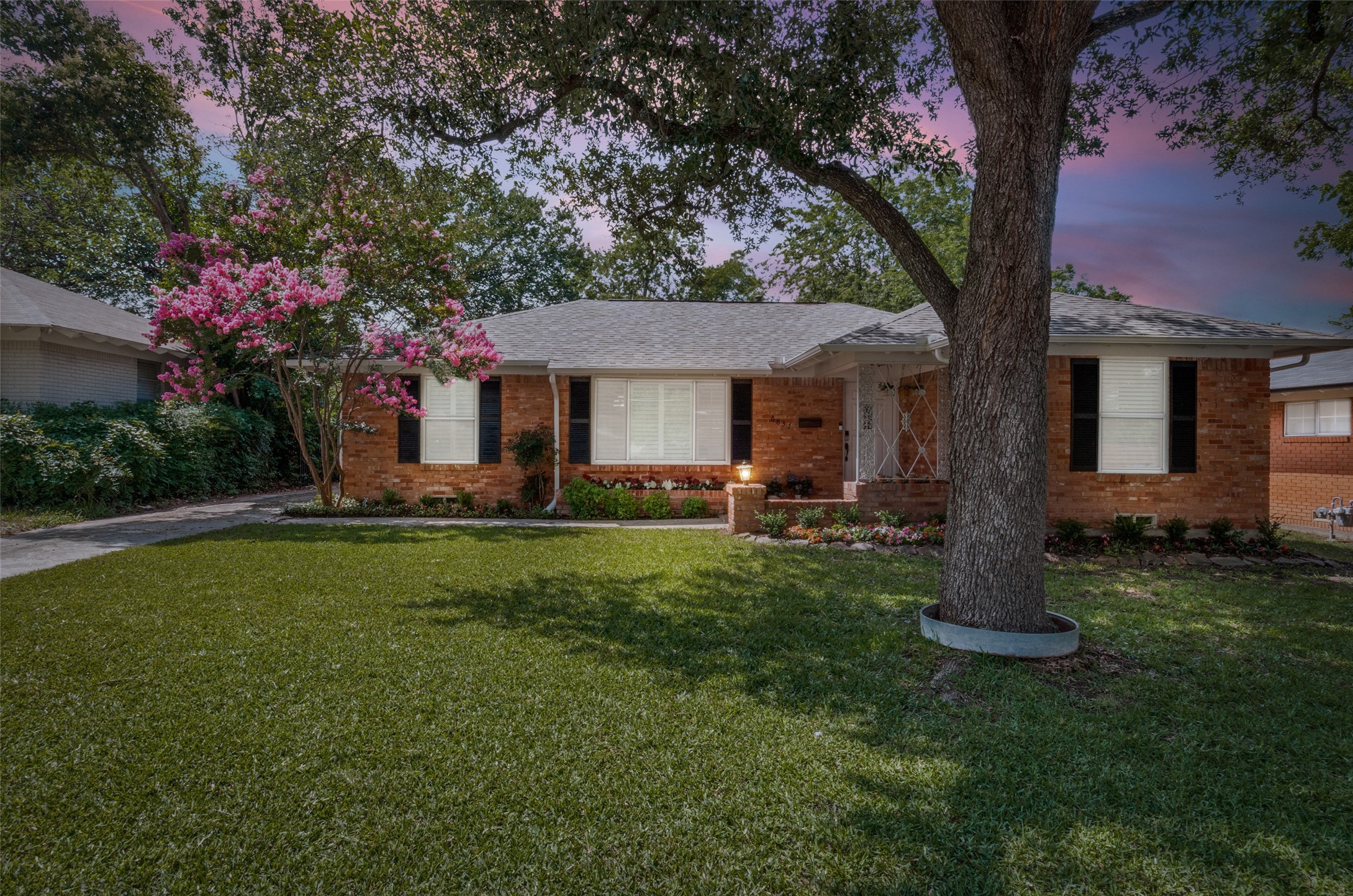 6837 Trammel Drive Dallas TX 75214