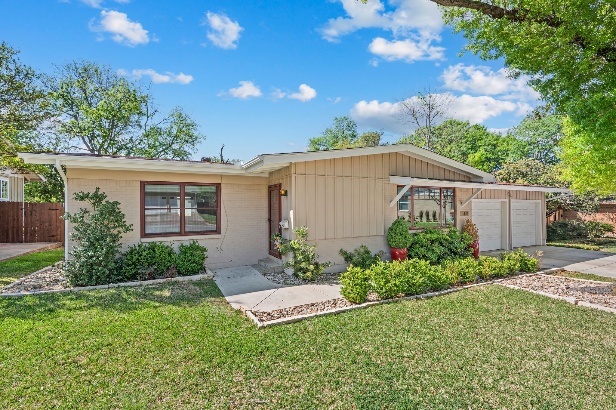 3401 Cromart Avenue Fort Worth TX 76133