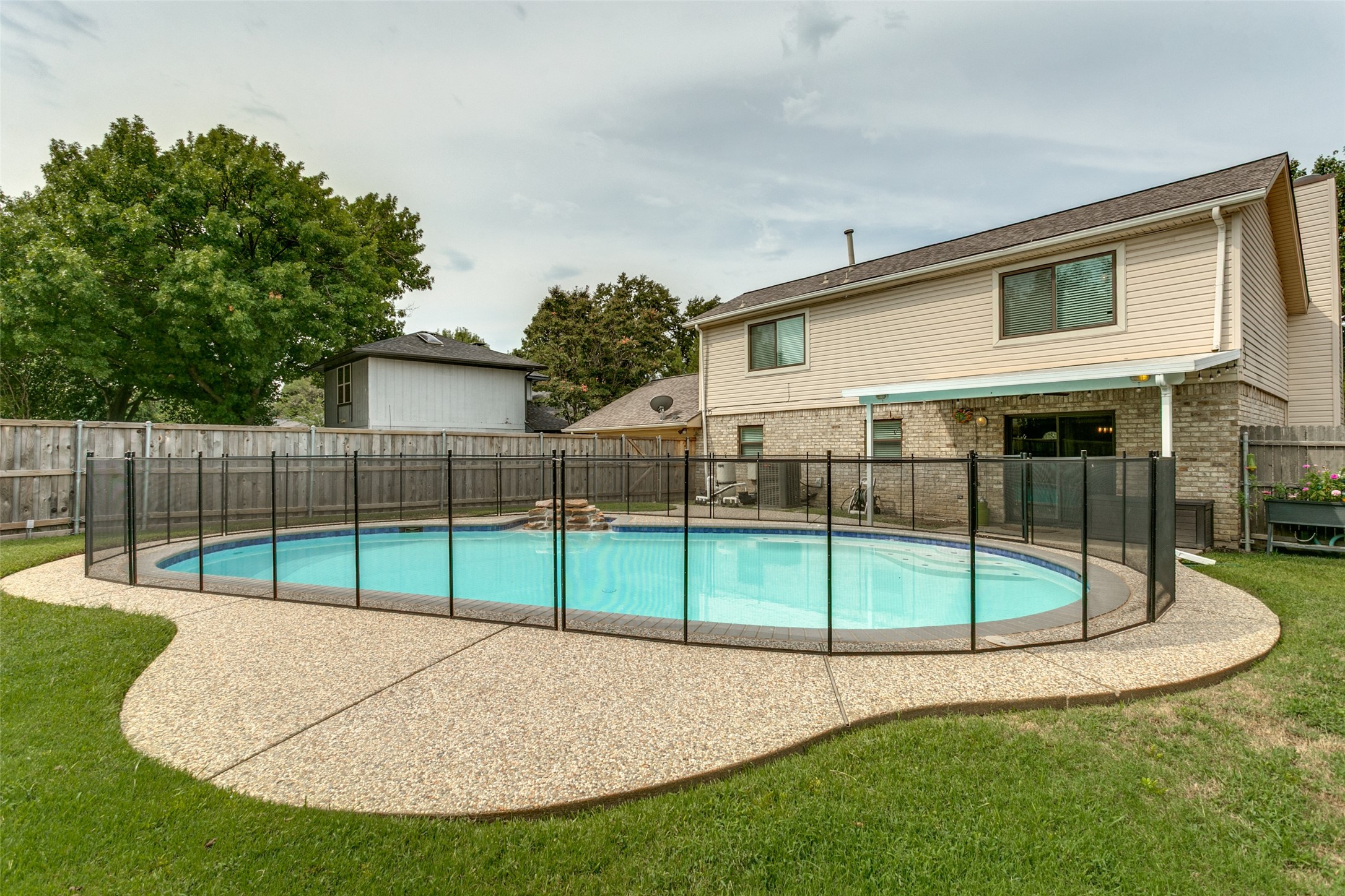 1917 Maxwell Drive Lewisville TX 75077