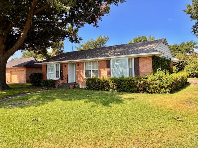 208 S Grove Road Richardson TX 75081