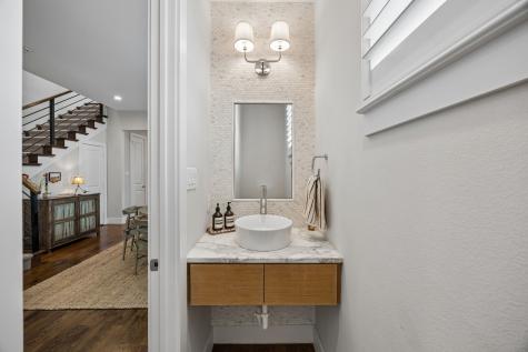 5432 Martel Avenue Dallas TX 75206