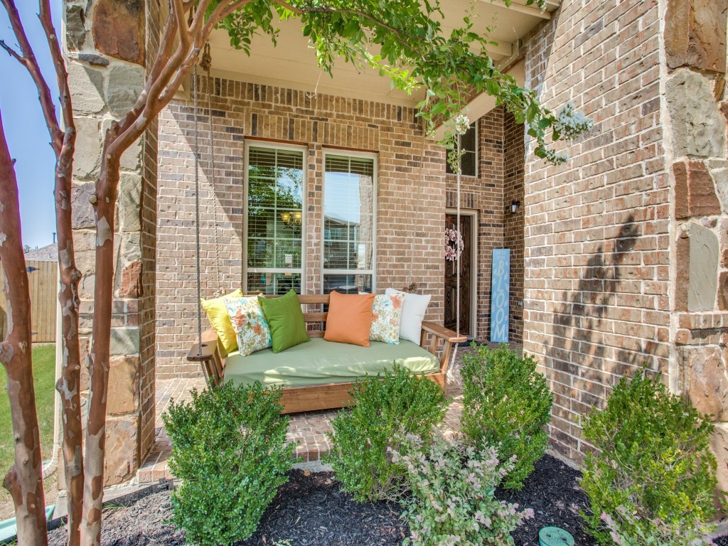 10421 Misty Redwood Trail Fort Worth TX 76177