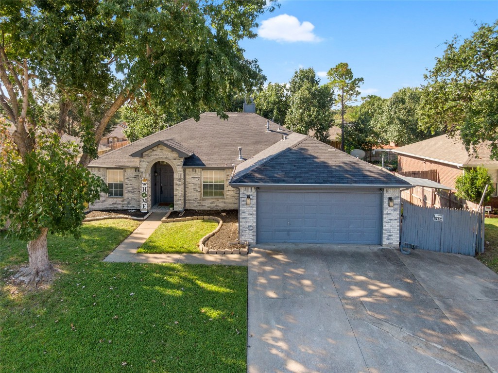 5122 Eastcreek Drive Arlington TX 76018