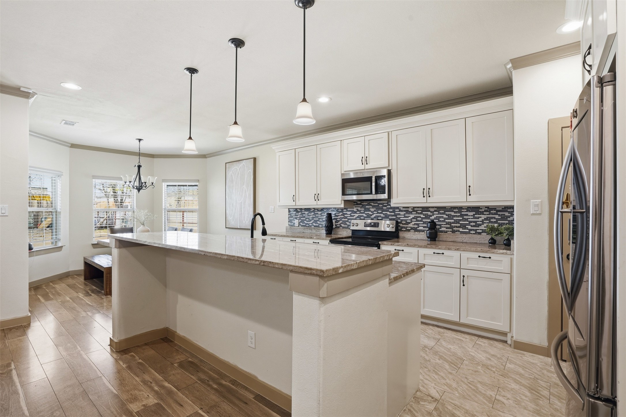 3021 Springview Avenue Dallas TX 75216