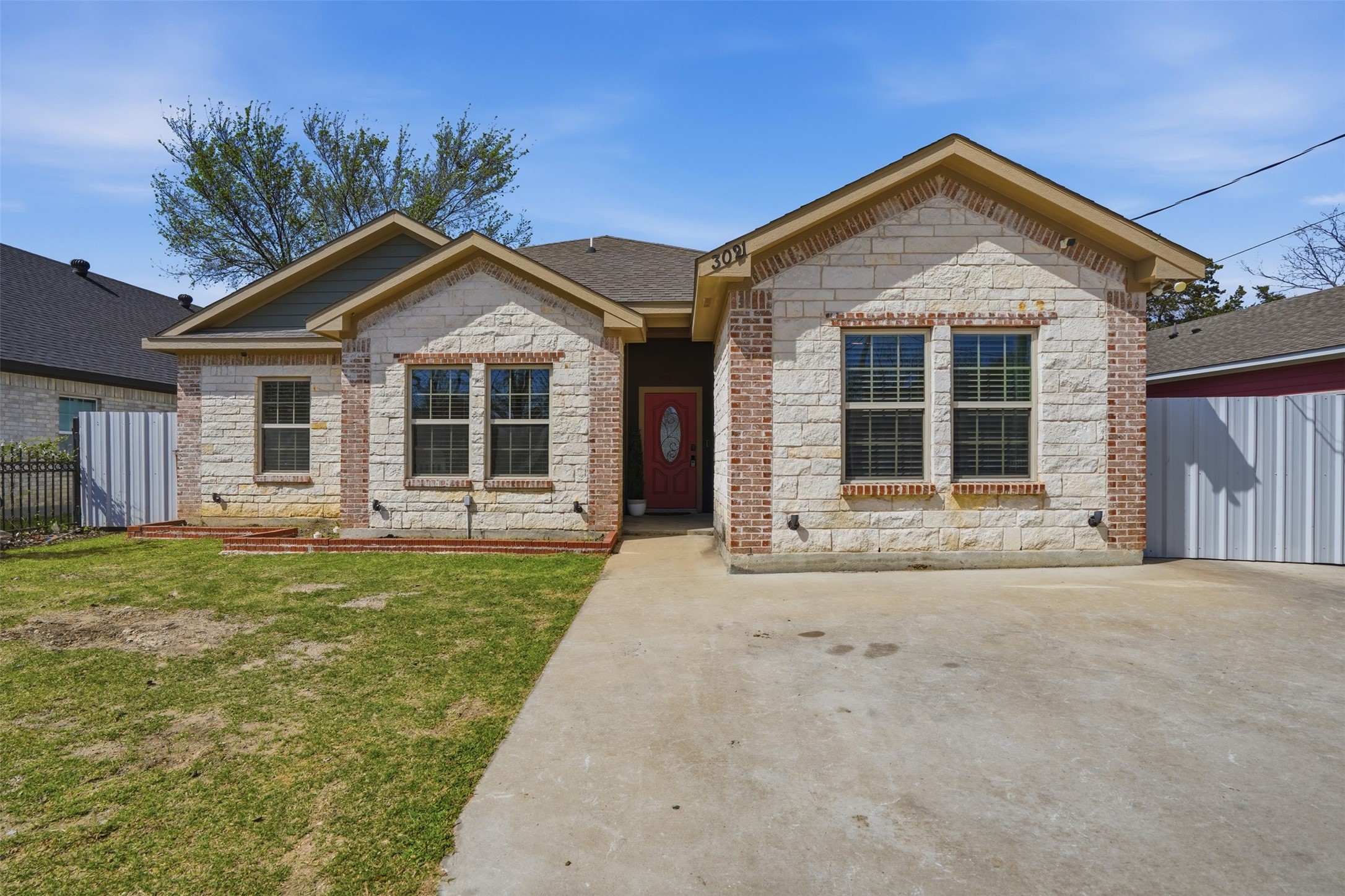 3021 Springview Avenue Dallas TX 75216