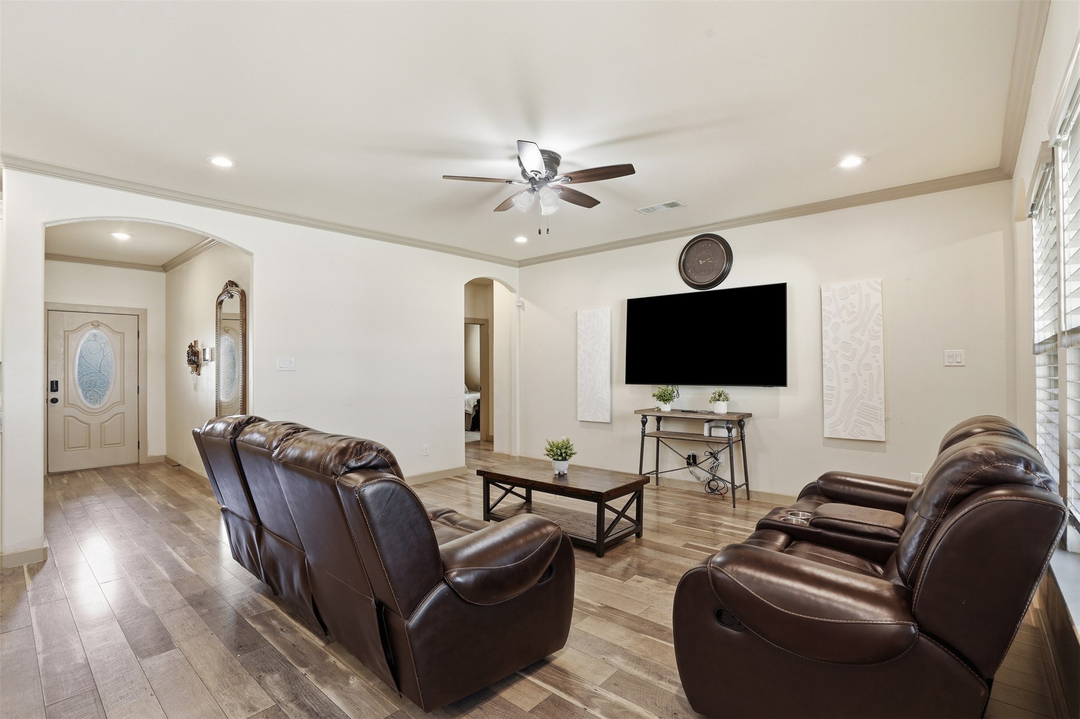 3021 Springview Avenue Dallas TX 75216
