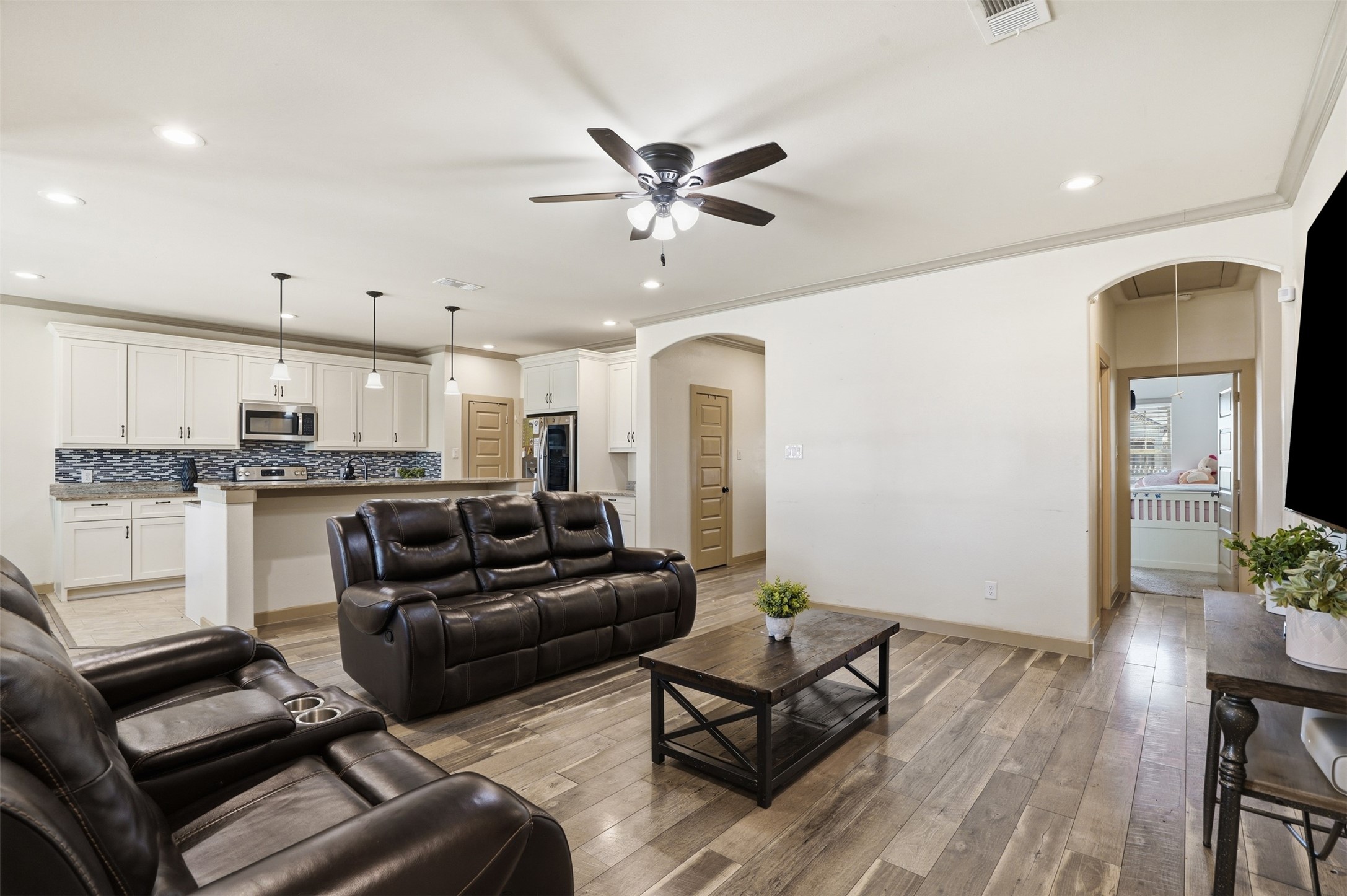 3021 Springview Avenue Dallas TX 75216