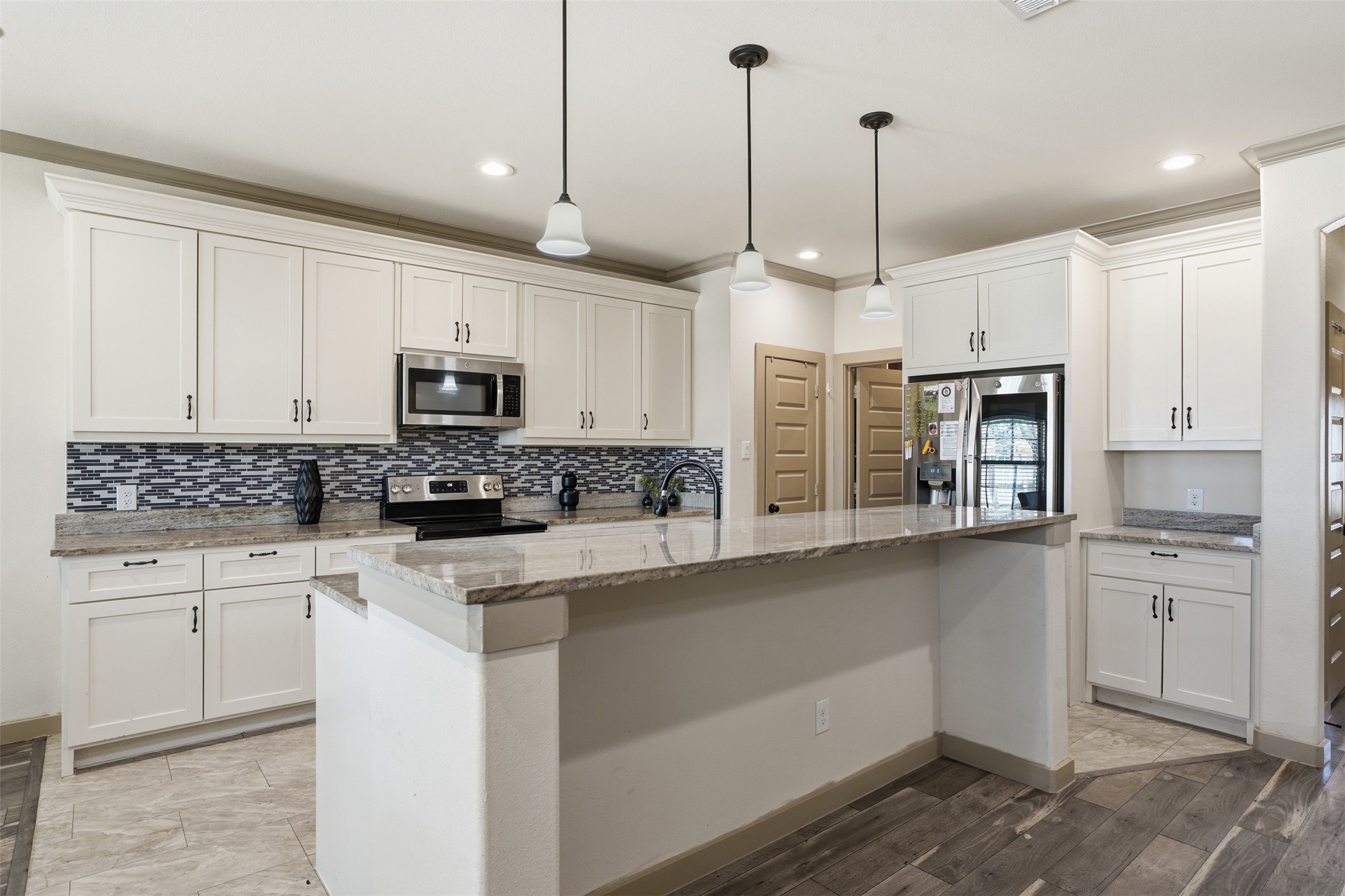 3021 Springview Avenue Dallas TX 75216