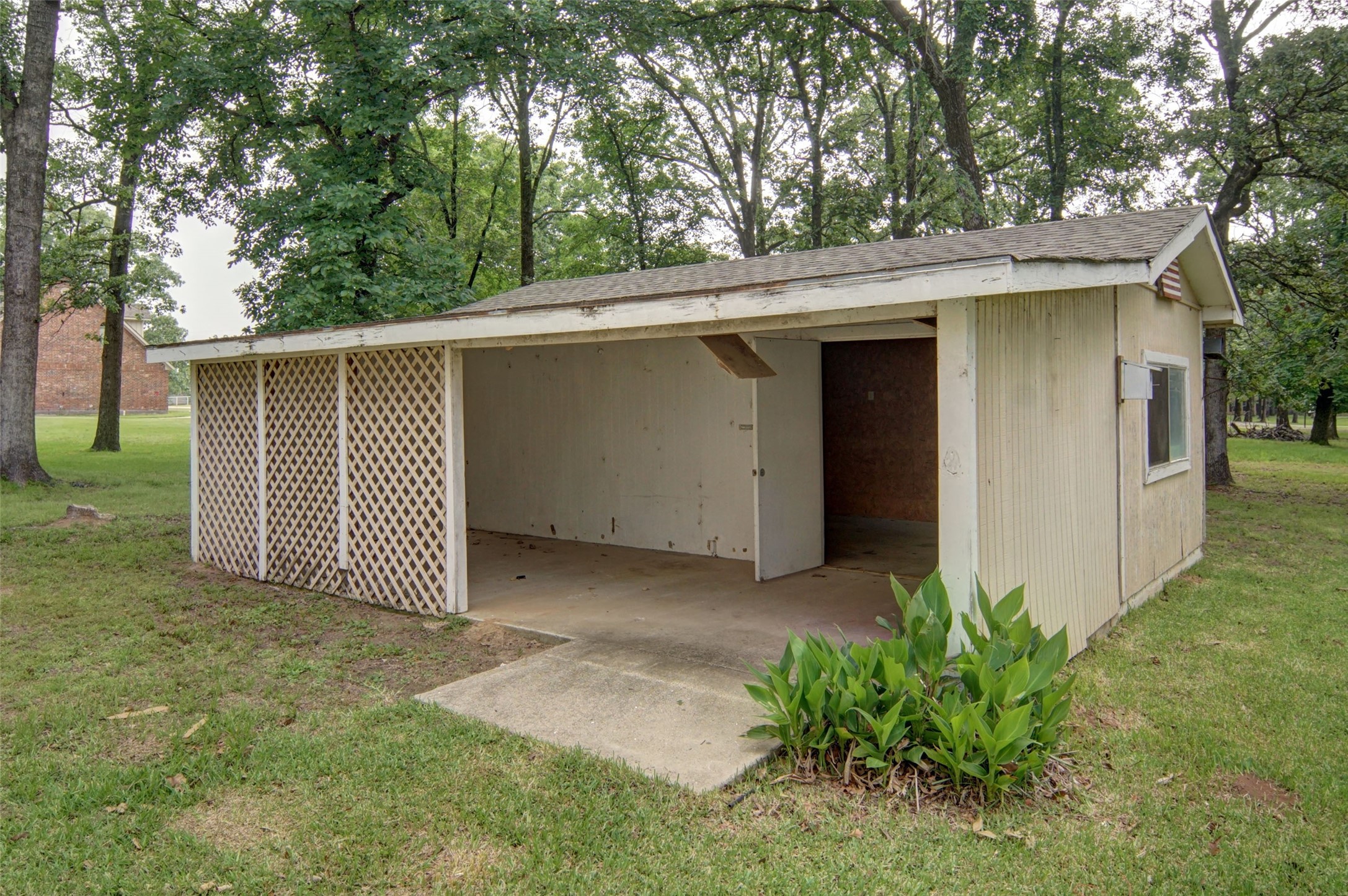 187 County Road 1997 Yantis TX 75497
