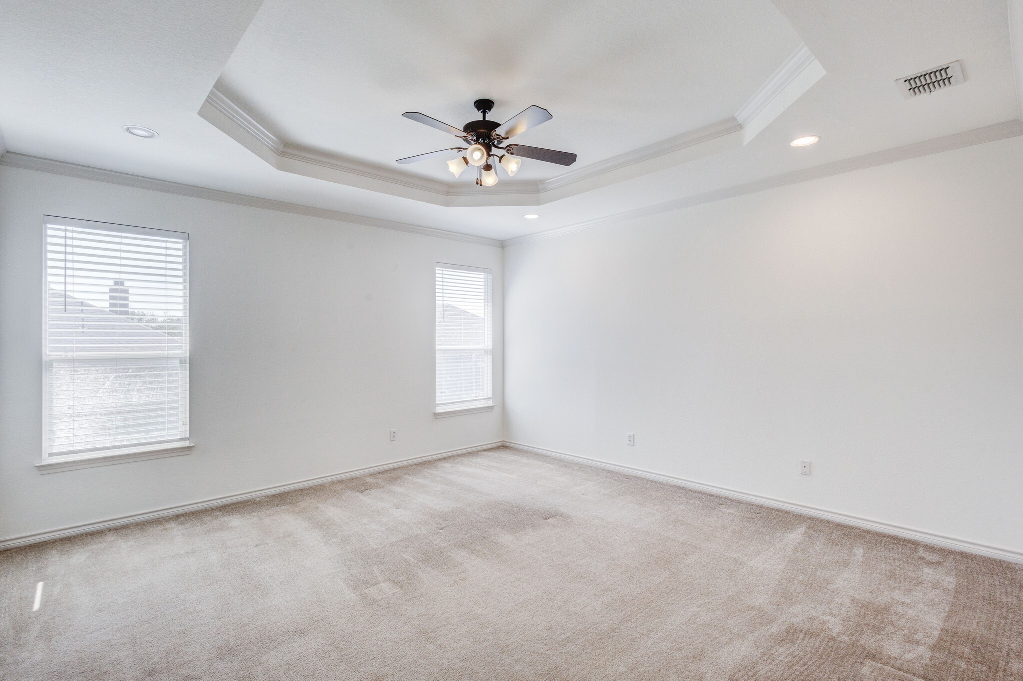 909 Grant Street Burleson TX 76028