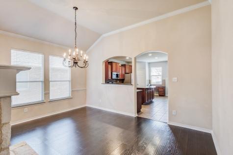 909 Grant Street Burleson TX 76028