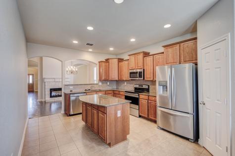 909 Grant Street Burleson TX 76028